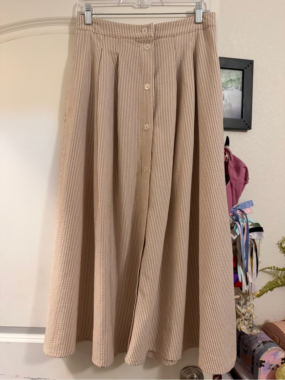 Nicole Miller Beige Button-Front A-Line Midi Skirt